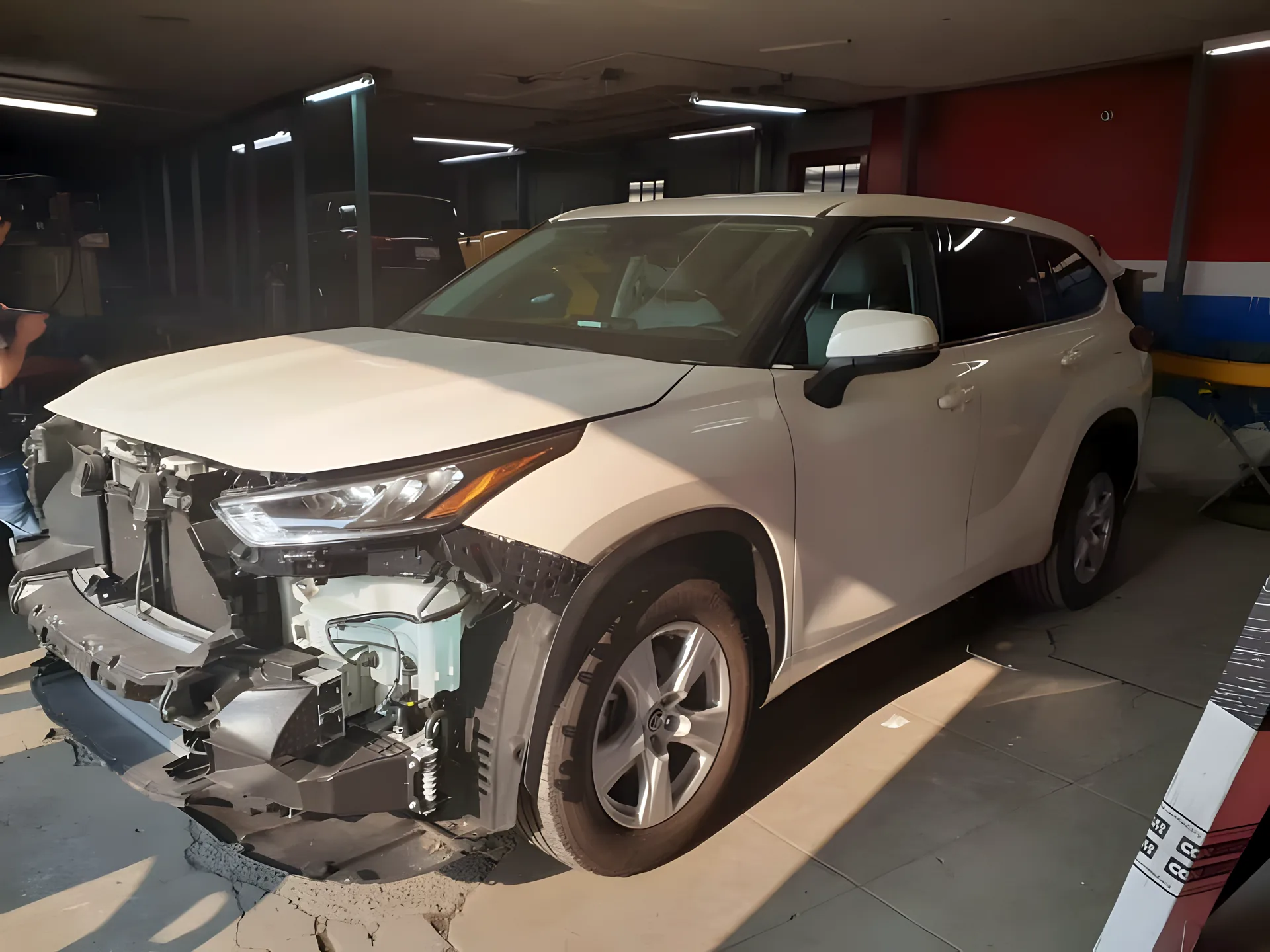 Toyota Highlander: choque de frente (antes)